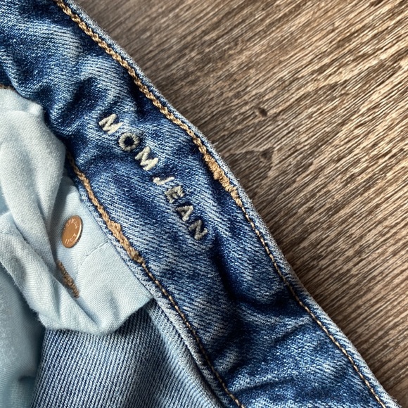 American Eagle “mom jeans” - Picture 4 of 8
